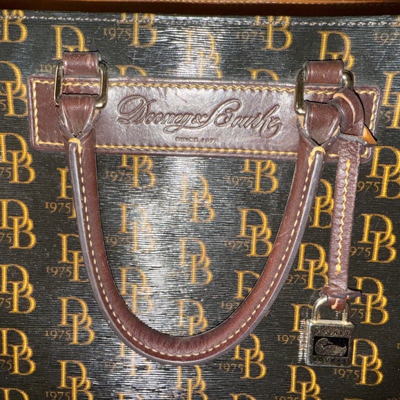 Vintage Dooney & Bourke Black Signature 1975 Handbag - Picture 2 of 12